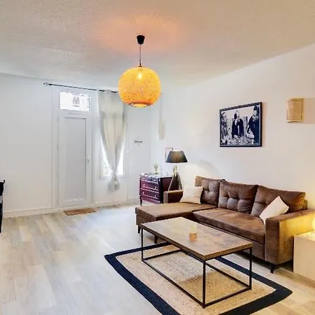 Avec Exterieur Privatif Apartman